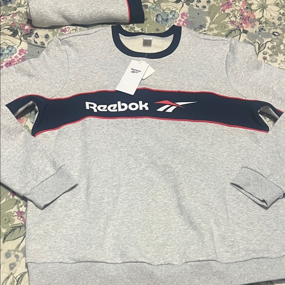 NWT Reebok International Limited Sweatshirt Set xl - Picture 6 of 7